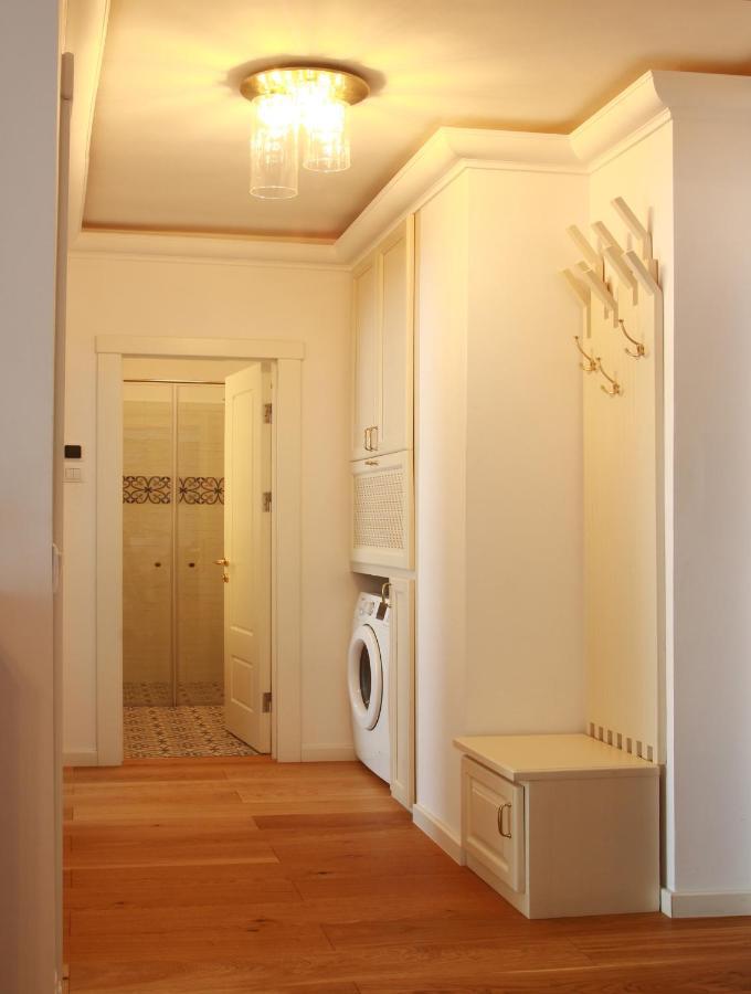 Premium Central Apartment Brasov Exterior photo